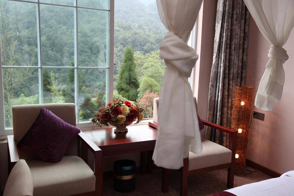 Panshan Tingquan Tuwo Holiday Resort Leshan Room photo